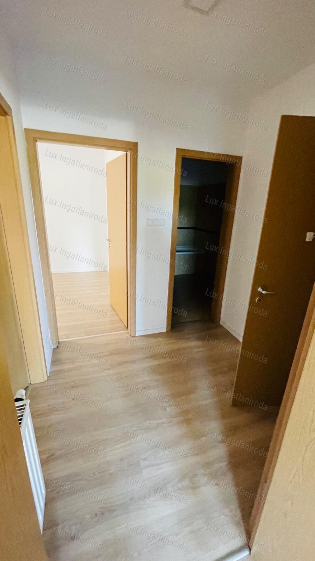 Kiadó háromszobás földszinti lakás Komáromban, terasszal!