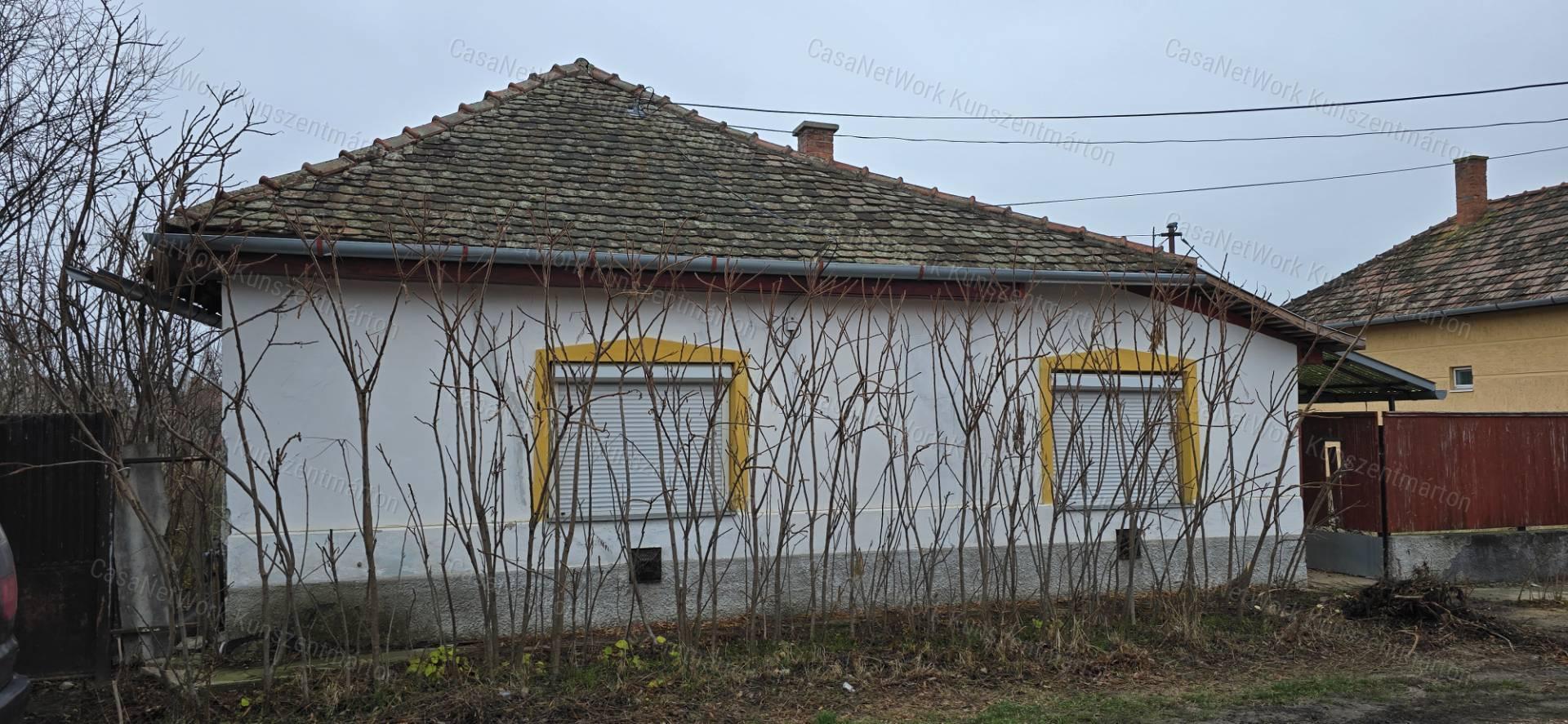 Kunszentmártonban eladó családi ház