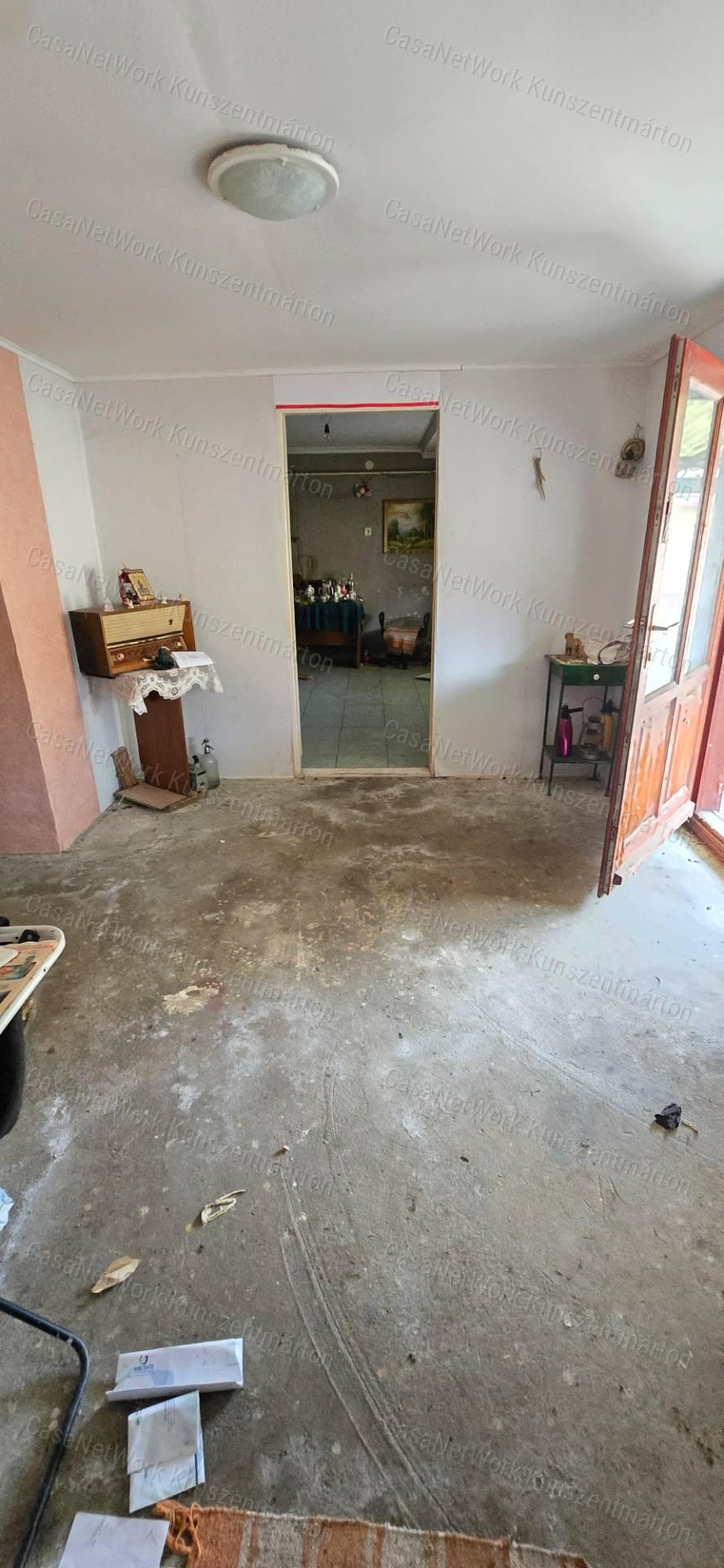 Kunszentmártonban eladó családi ház