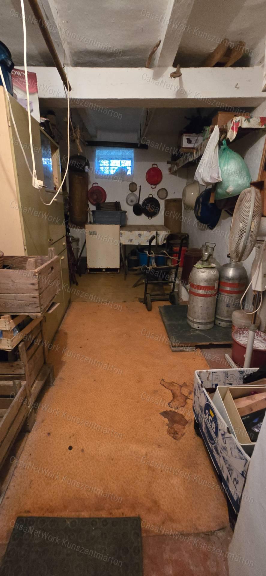 Csépán eladó 2 szobás családi ház