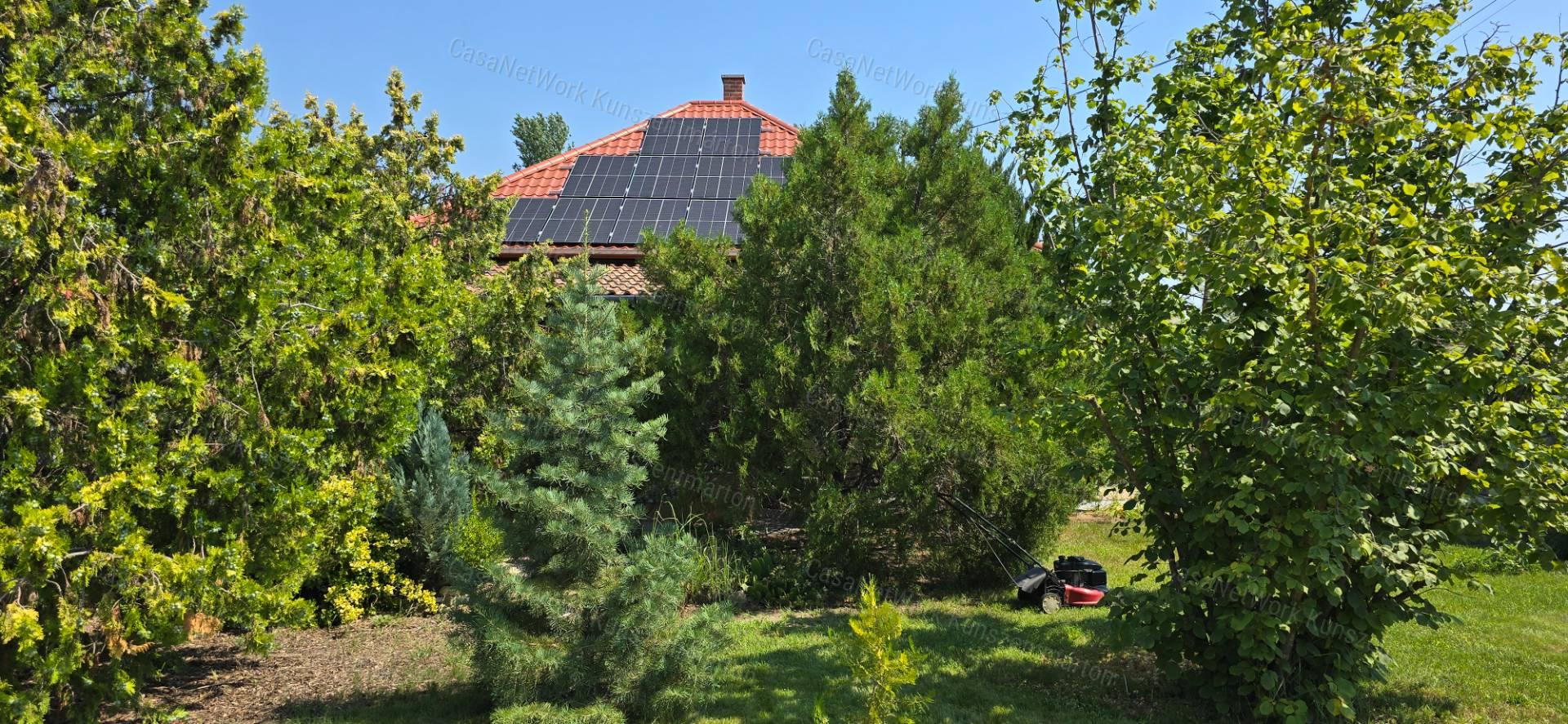 Cserkeszőlőn eladó két lakrésszel rendelkező, felújított családi ház