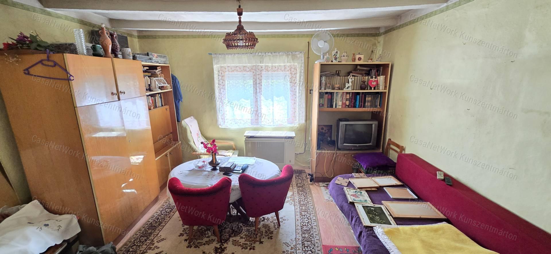 Tiszaugon eladó családi ház