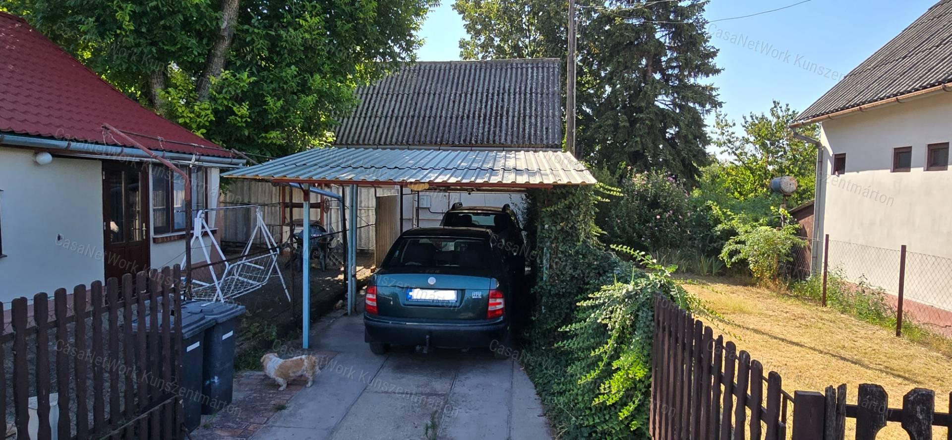 Cserkeszőlőn eladó 2 szobás családi ház
