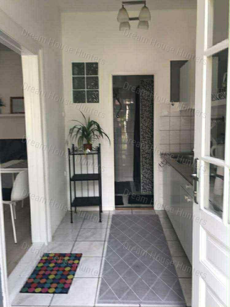 ***Kiadó házrész terasszal a XIX. kerületben***