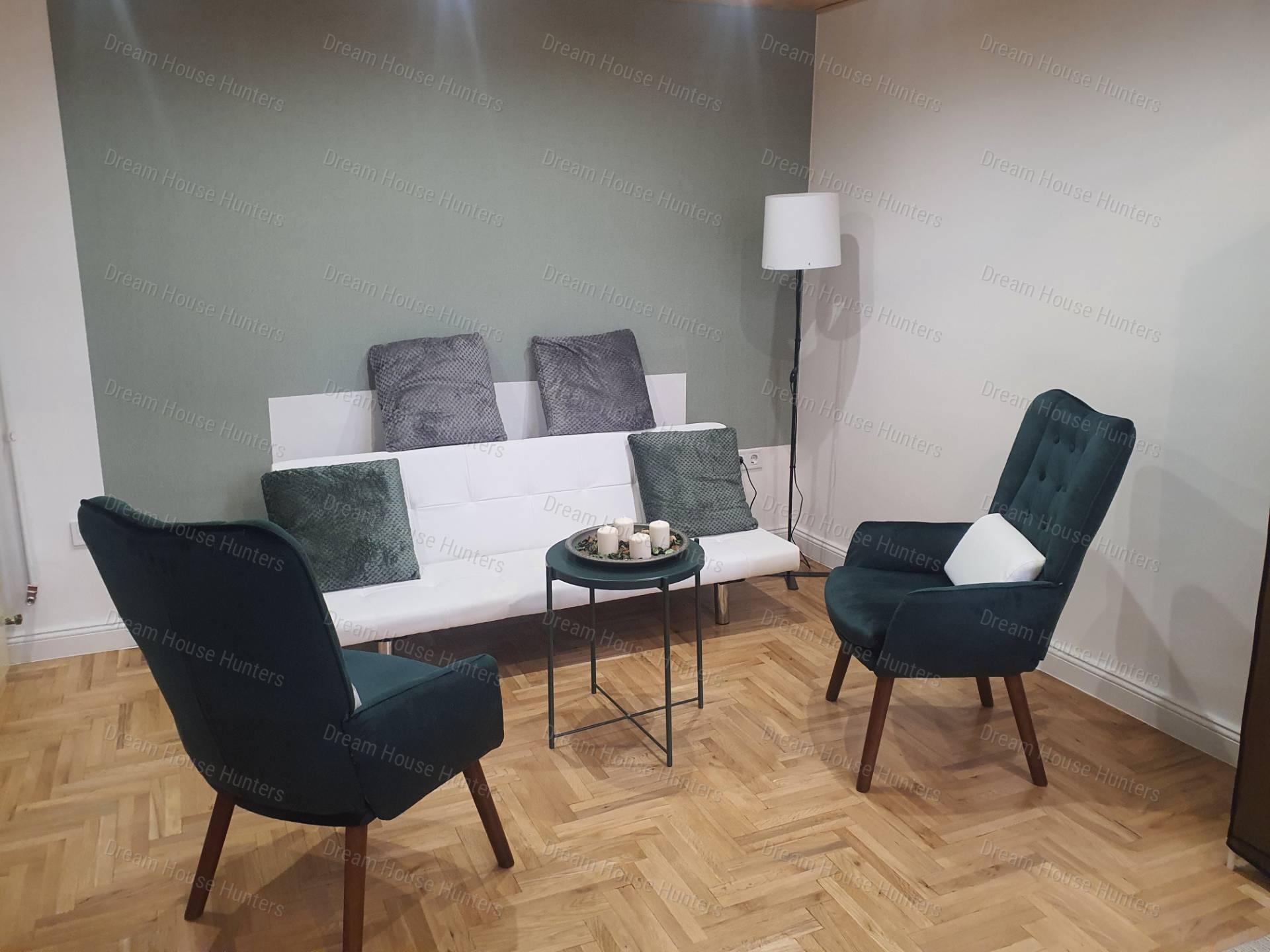 Eladó felújított egyszobás lakás, Budapest szívében!