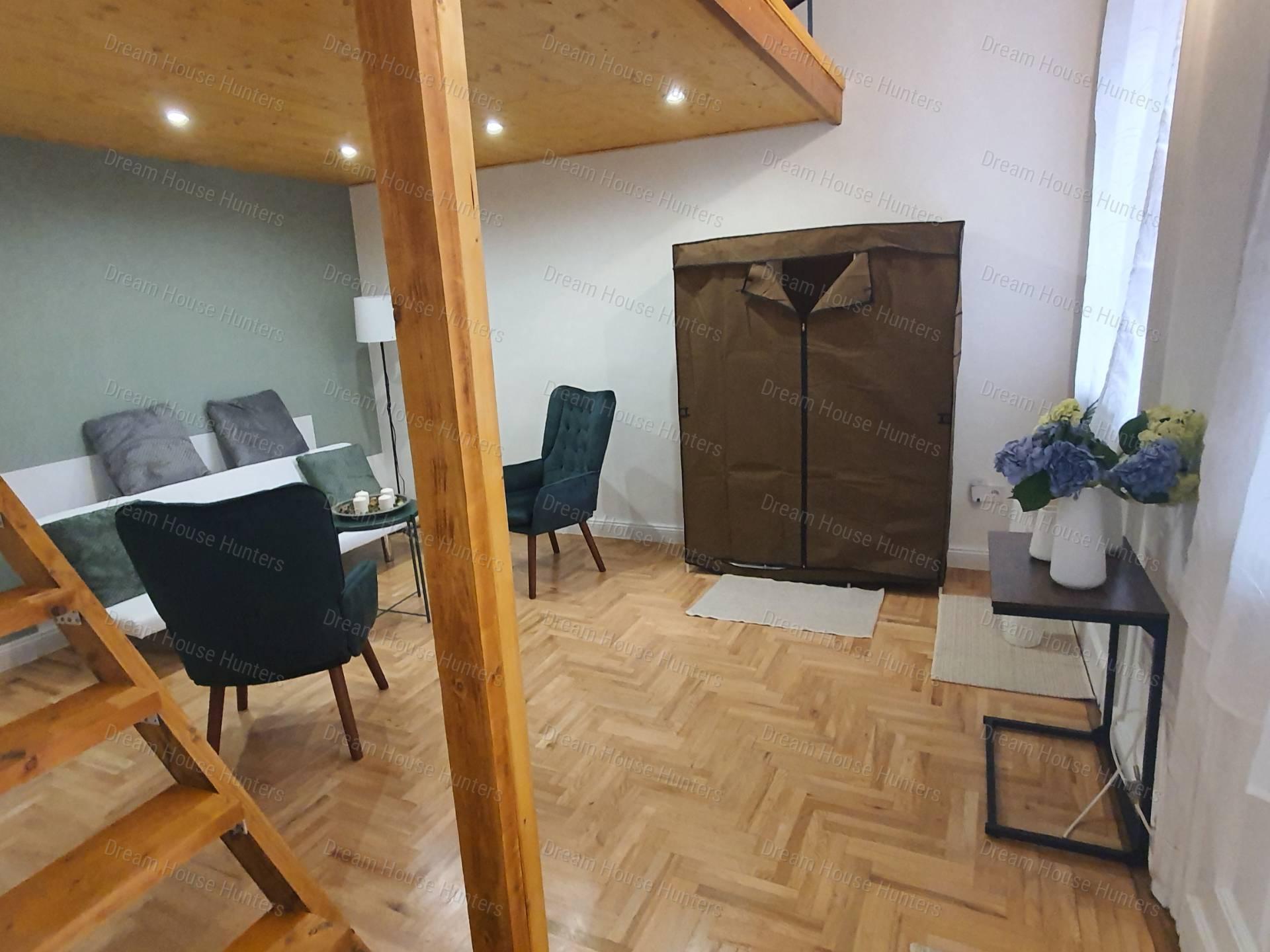 Eladó felújított egyszobás lakás, Budapest szívében!
