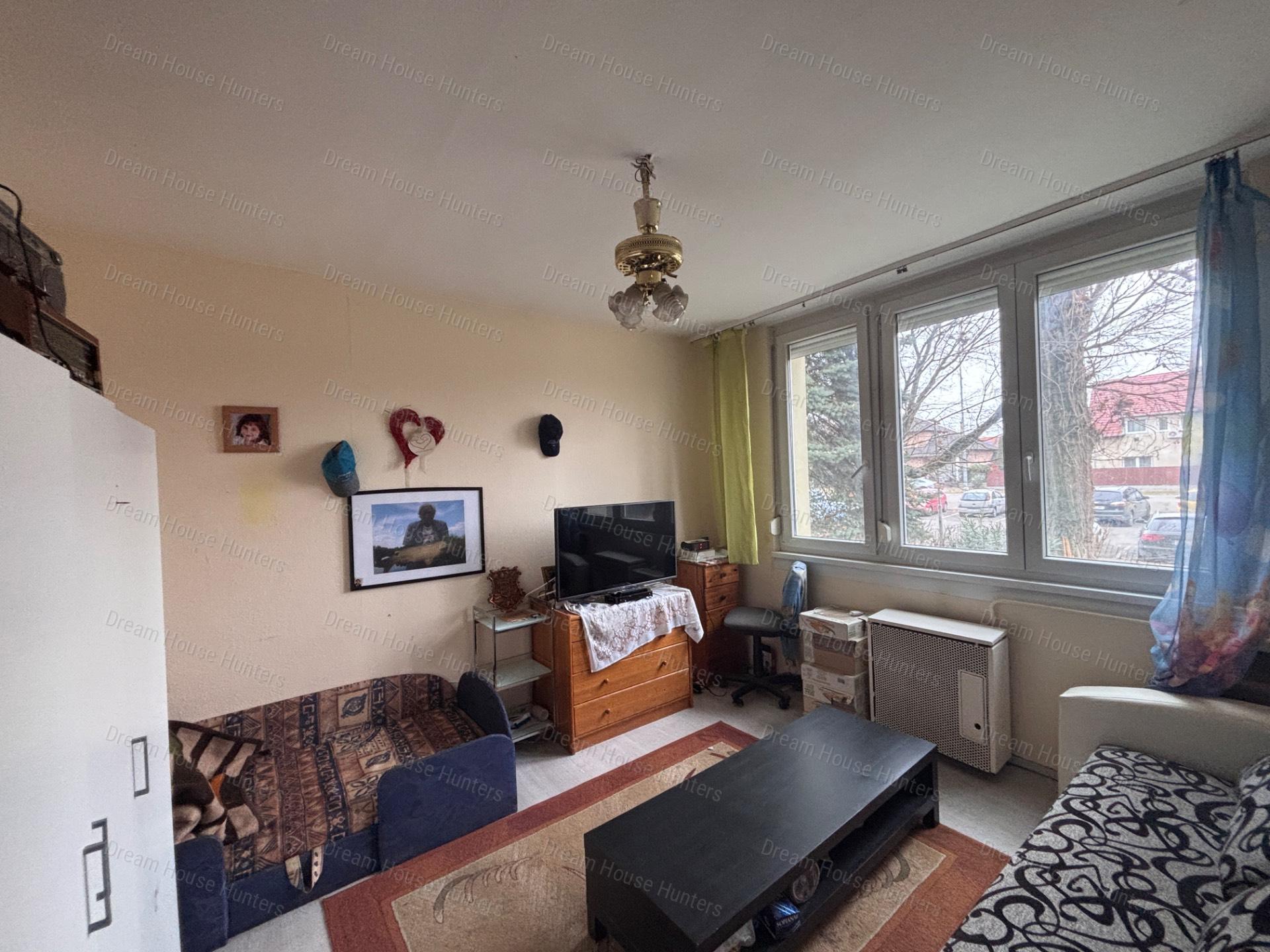 Eladó erkélyes földszinti  lakás – 52 m² – Csepel, Erdősor utca
