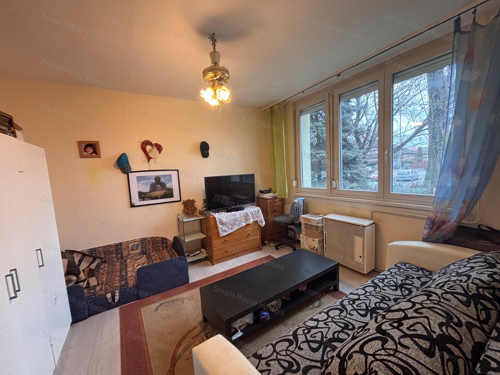 Eladó erkélyes földszinti  lakás – 52 m² – Csepel, Erdősor utca