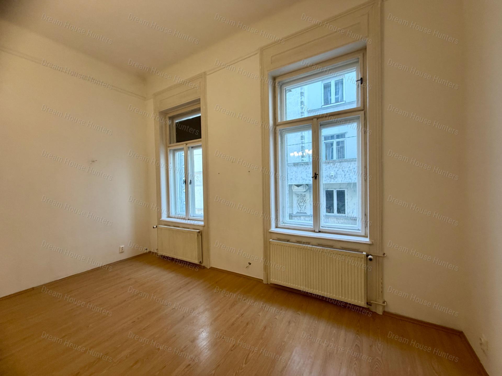Eladó Budapest szívében, a VII. kerület legpezsgőbb pontján!
