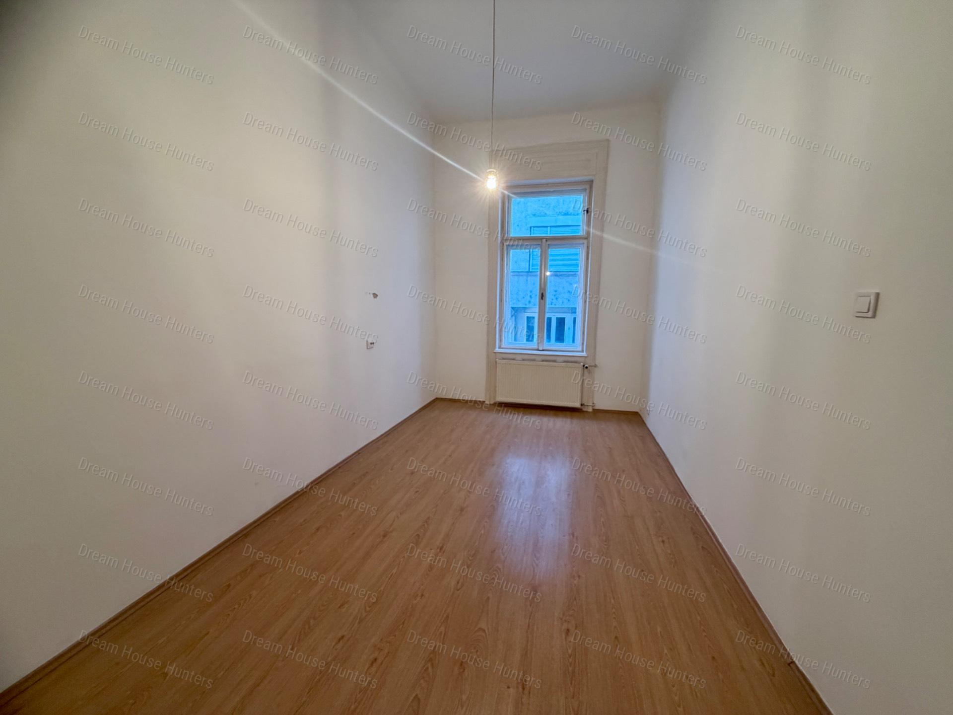 Eladó Budapest szívében, a VII. kerület legpezsgőbb pontján!