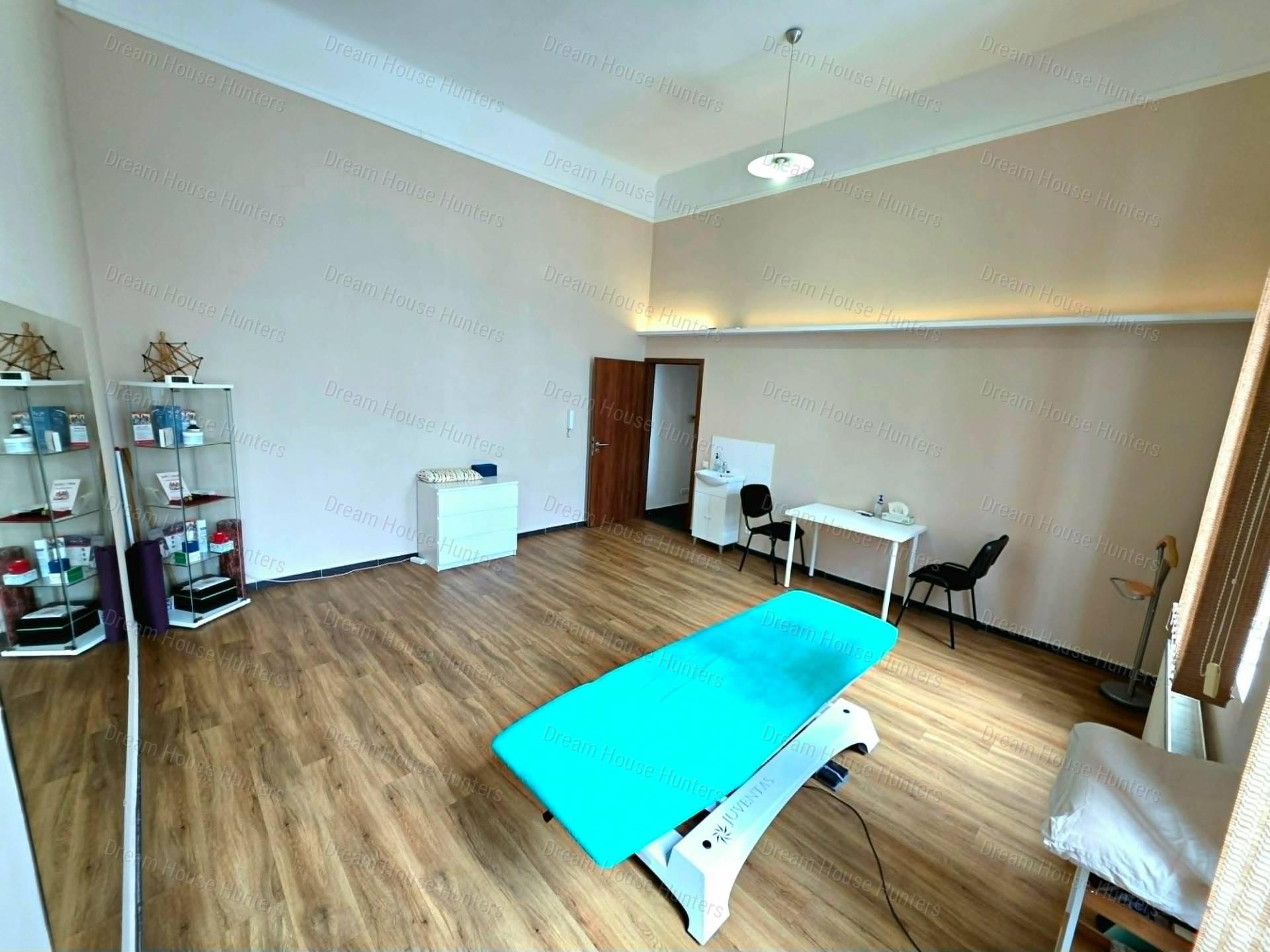 Kiadó, bejáratott rendelő- vagy irodai ingatlan Andrássy közelében