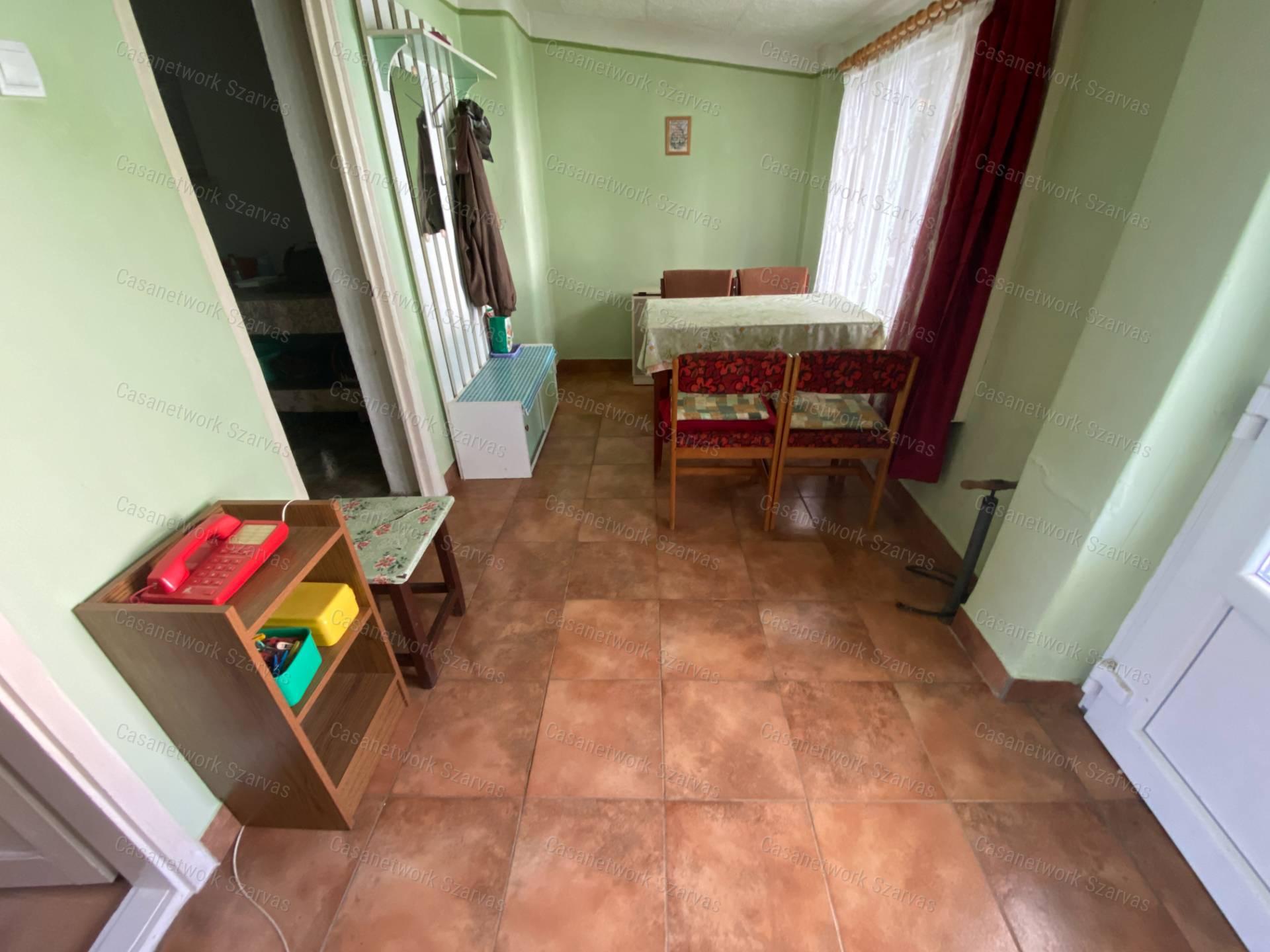 Szarvason, több lakrészből álló, 186 nm-es családi ház eladó