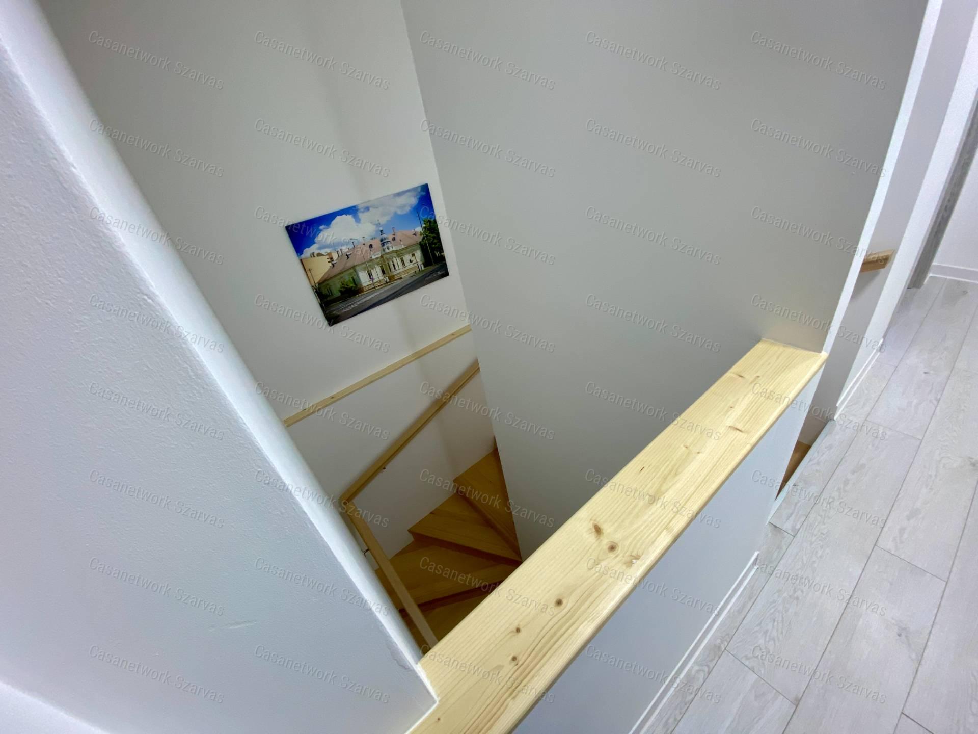 Szarvason impozáns, új építésű nyaraló eladó meglévő vendégkörrel