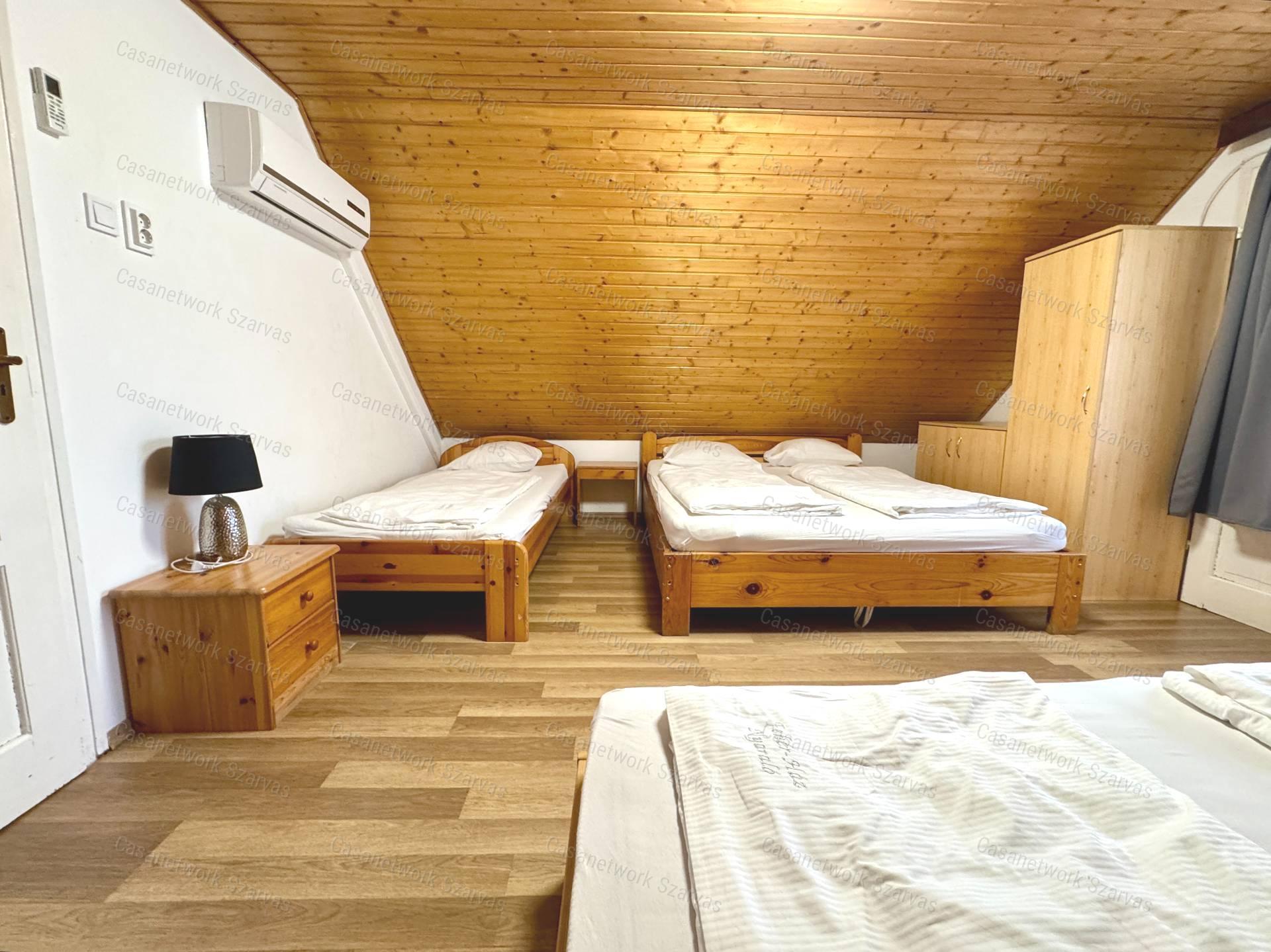 Keresztháti üdülősoron eladó 10+2 férőhelyes nyaraló wellness résszel