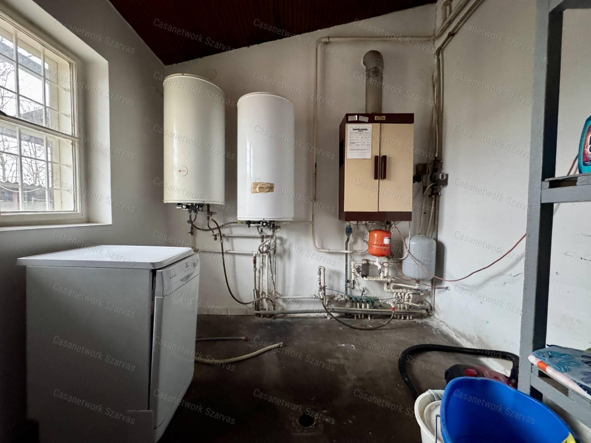 Szarvas külterületén vendéglátóegység akár teljes felszereléssel eladó