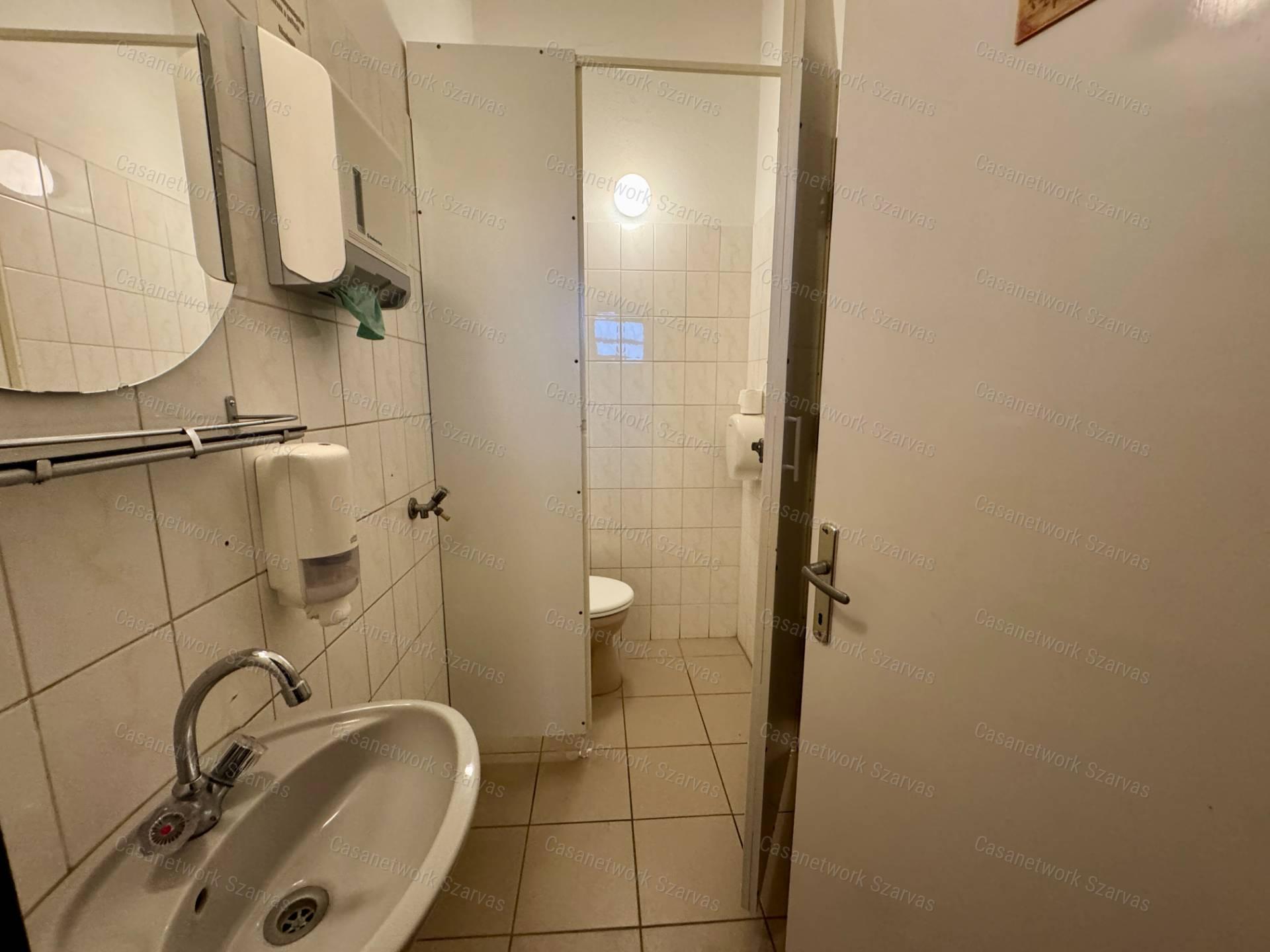 Szarvas külterületén vendéglátóegység akár teljes felszereléssel eladó