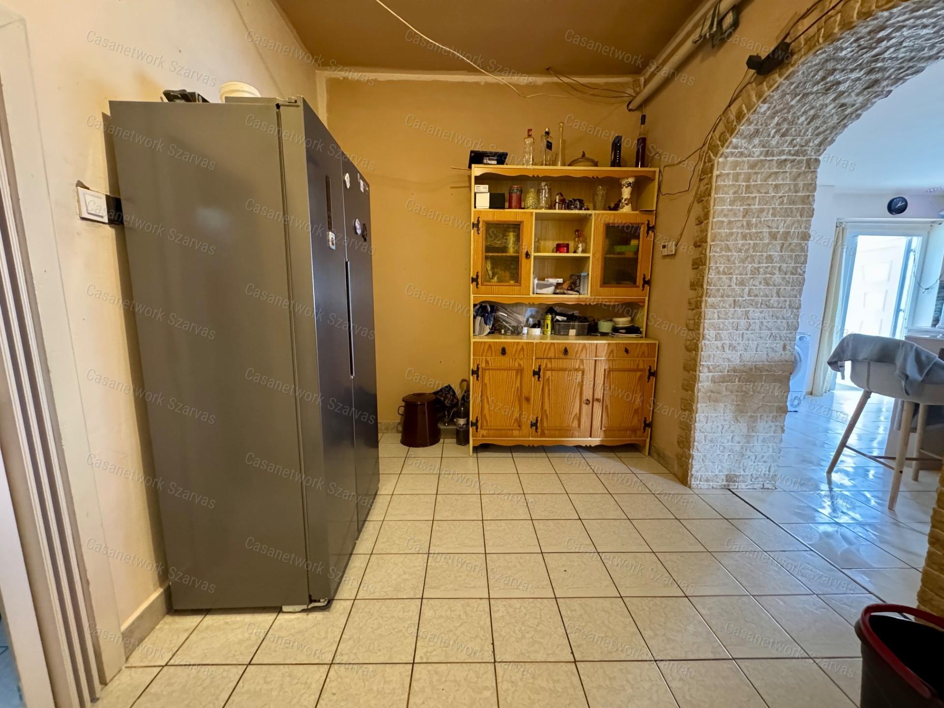 Csabacsűdön, azonnal költözhető, tágas családi ház eladó