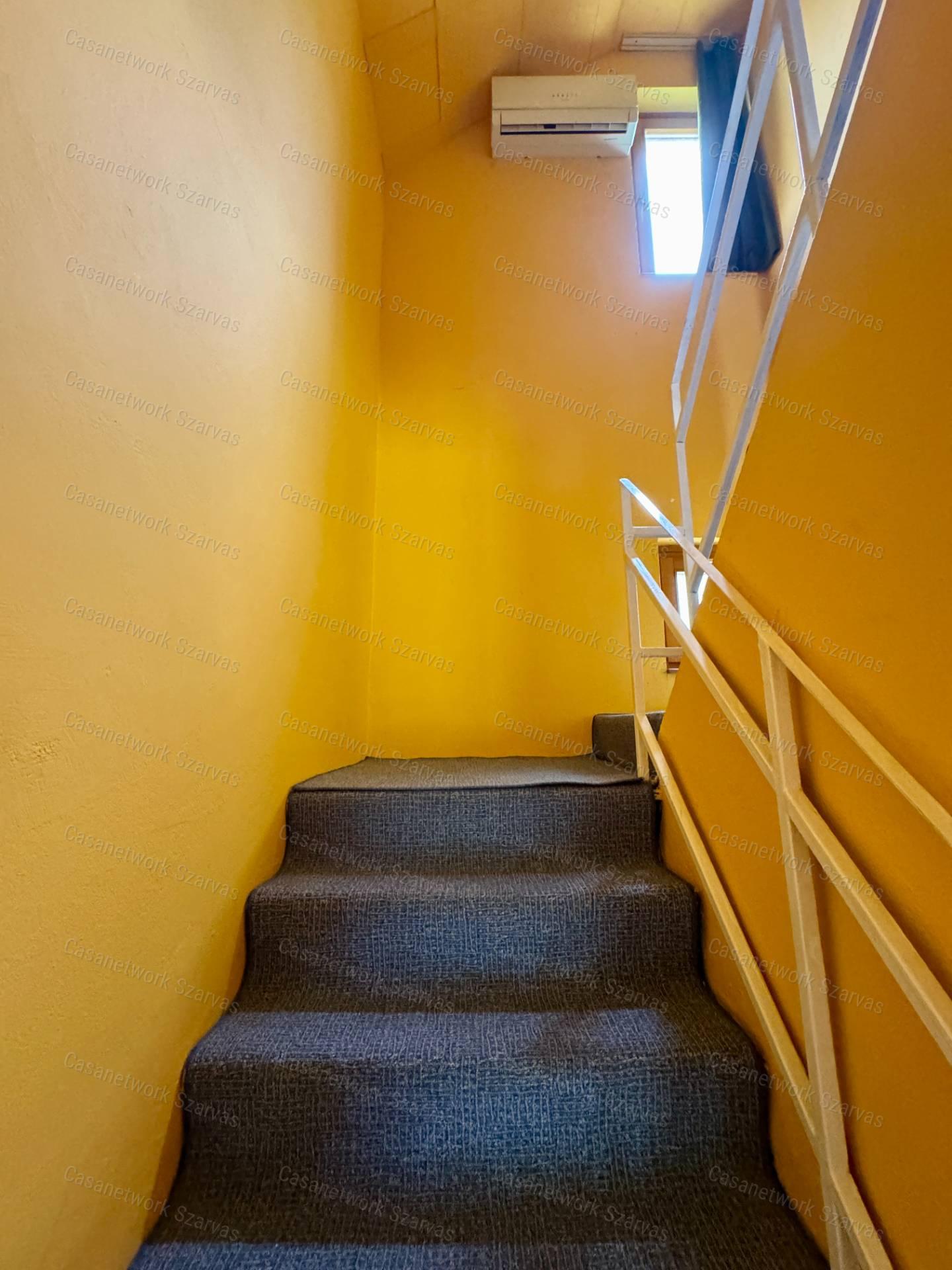 Nagyfoki-holtágon jó állapotban lévő, kedvező elosztású nyaraló eladó