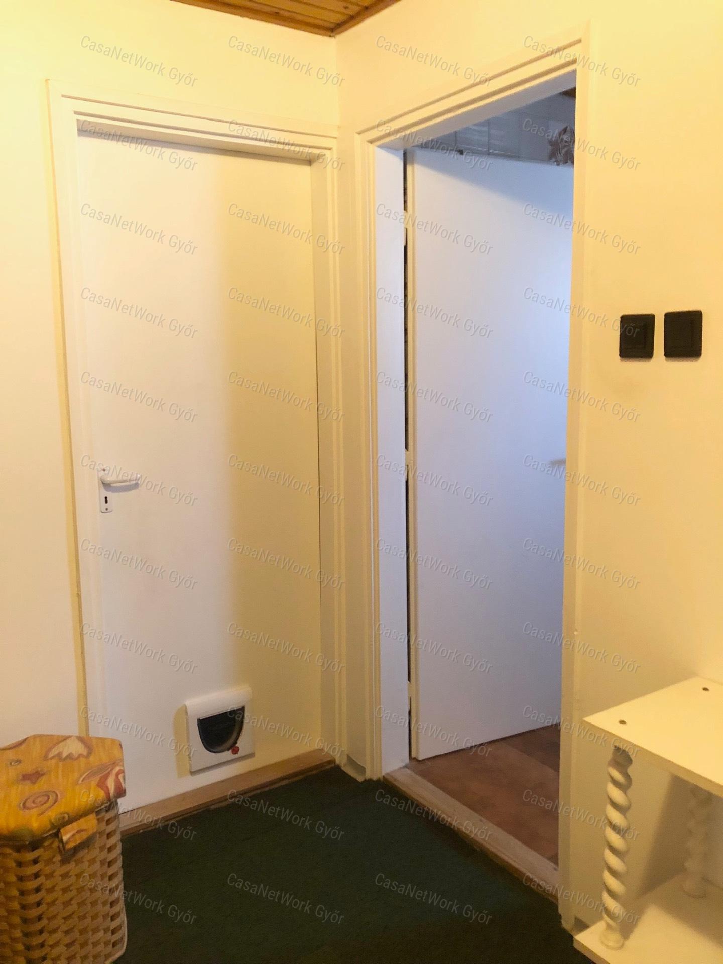 Vízpartközeli családi ház Eladó!