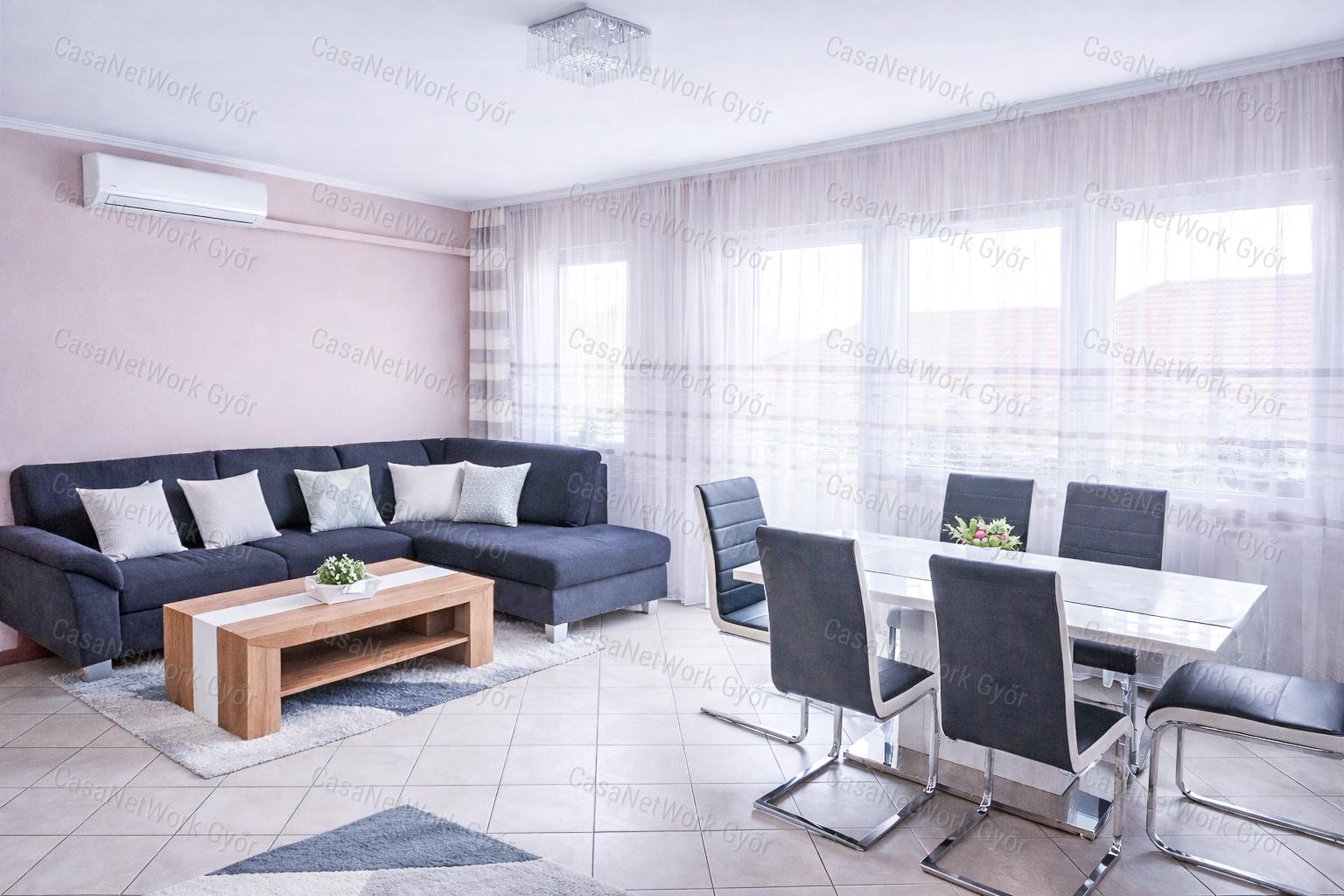 Élhető méret, jó elosztás, nyugodt környezet – lakás Ménfőcsanakon saját parkolóval