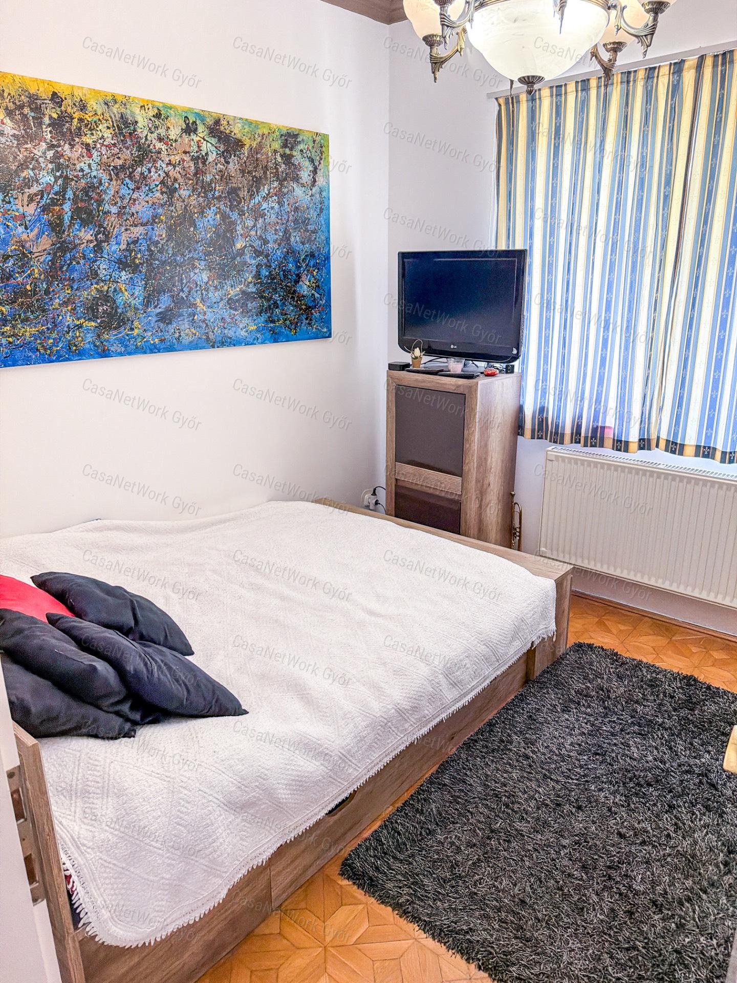 IMPOZÁNS, EGYEDI CSALÁDI HÁZ GYŐR-RÉVFALUBAN – OTTHONNAK ÉS VÁLLALKOZÁSRA IS TÖKÉLETES