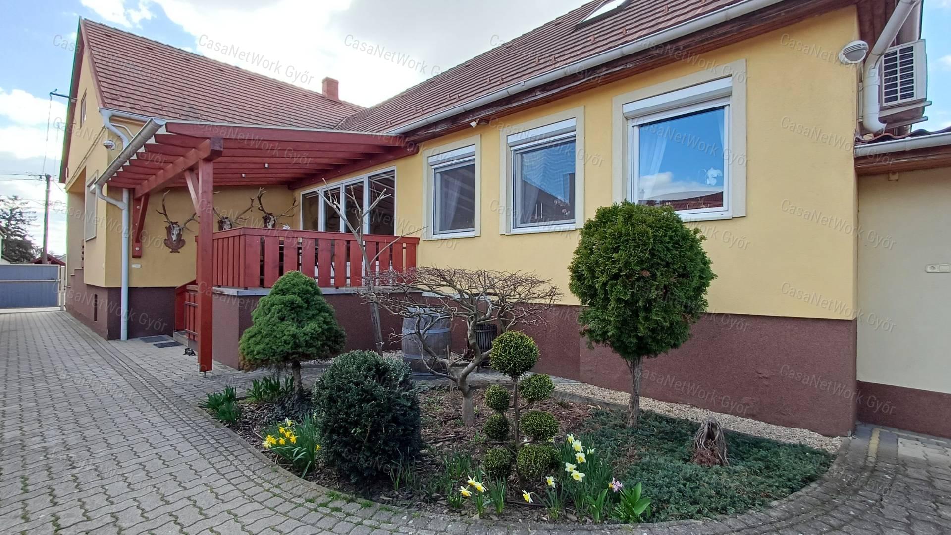 Otthon, ahol a család az első – tágas családi ház Csornán