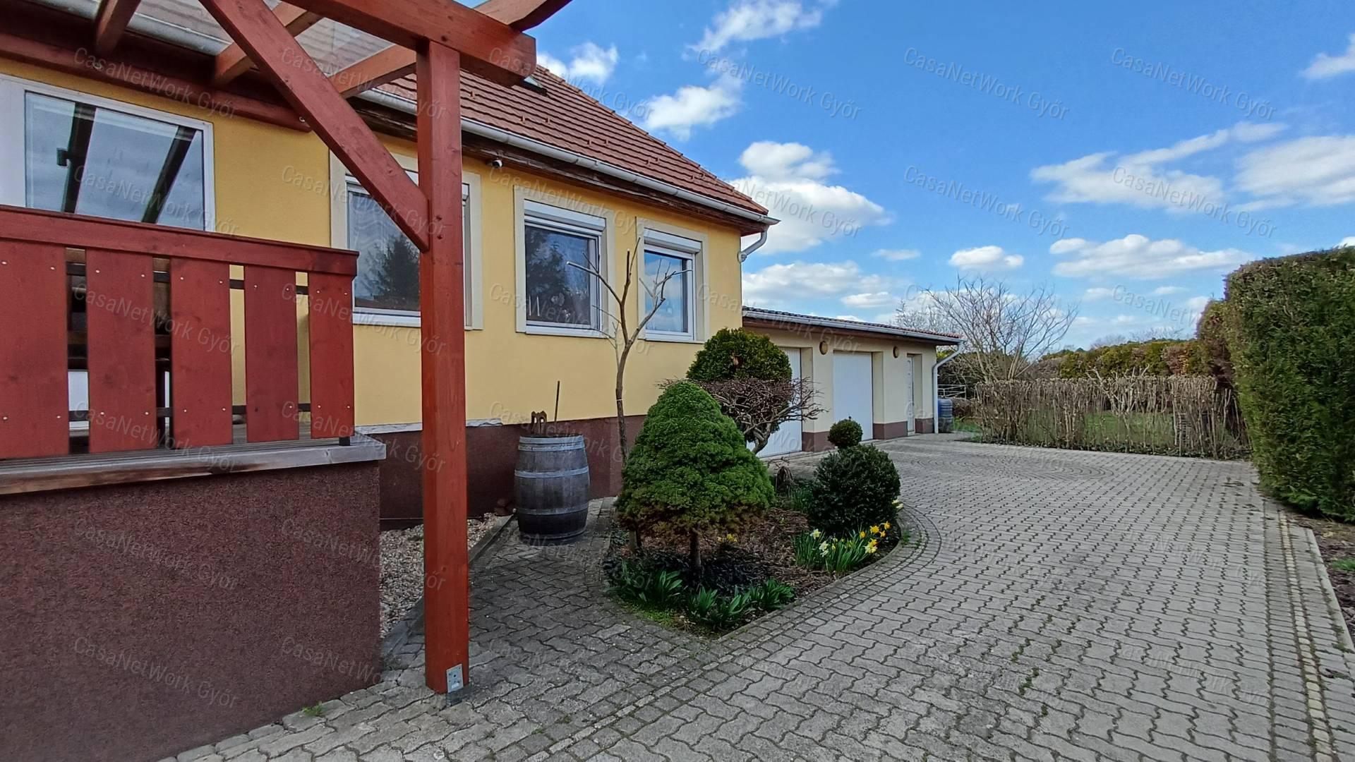 Otthon, ahol a család az első – tágas családi ház Csornán