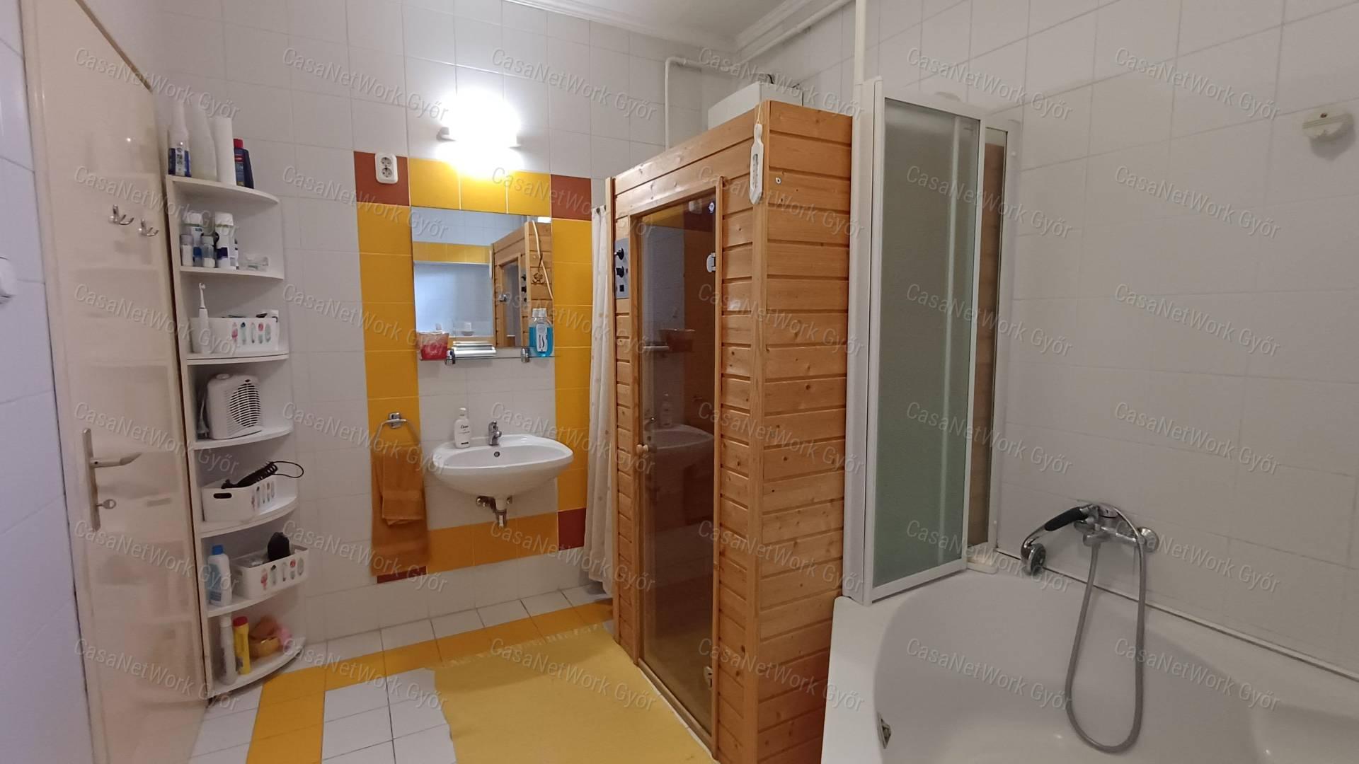 Otthon, ahol a család az első – tágas családi ház Csornán