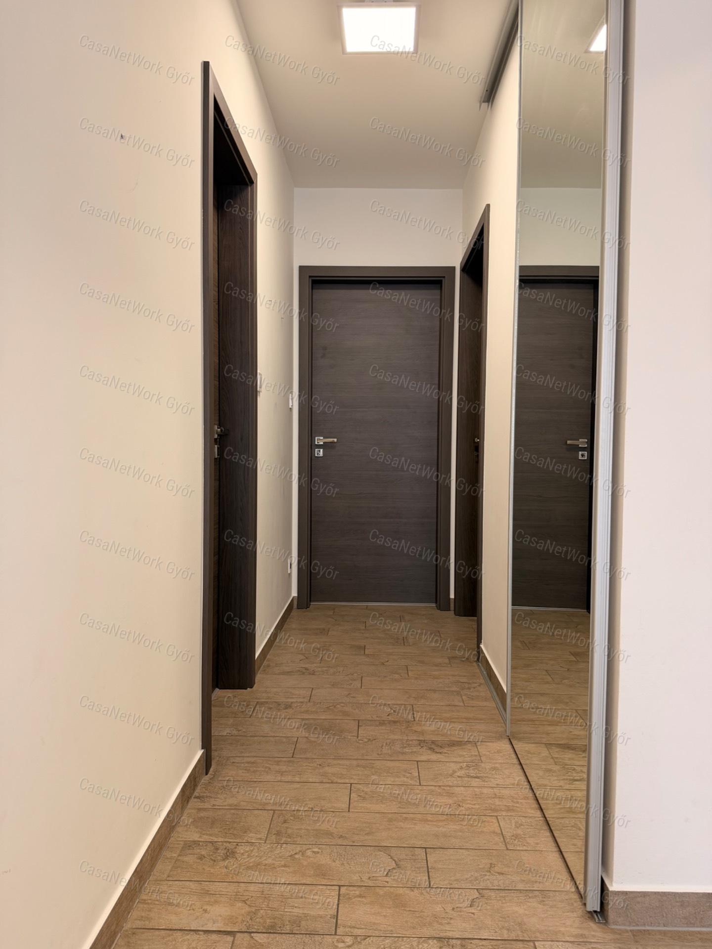 Kertkapcsolatos, kéthálós lakás 18 m²-es terasszal és saját garázzsal Lébényben