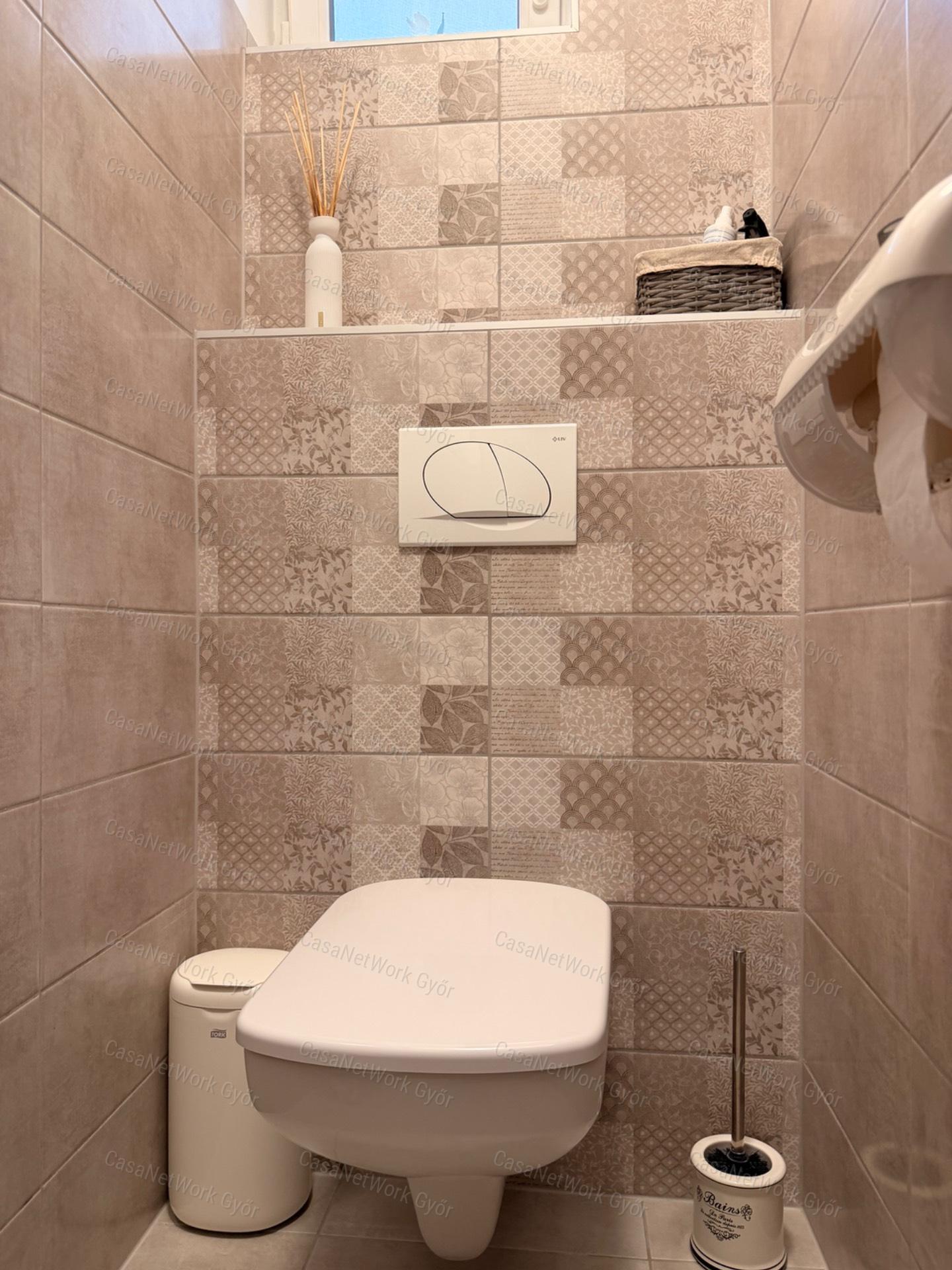 Kertkapcsolatos, kéthálós lakás 18 m²-es terasszal és saját garázzsal Lébényben