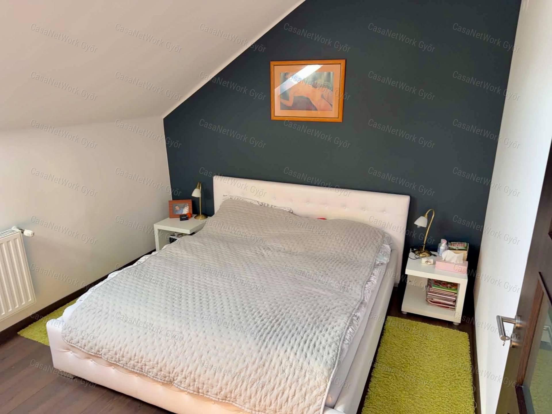 Lakás kertkapcsolattal